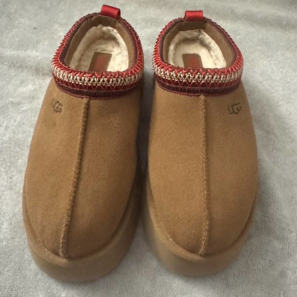 Ugg Tazz ll Platform Slippers Chestnut Size 8 Like New!